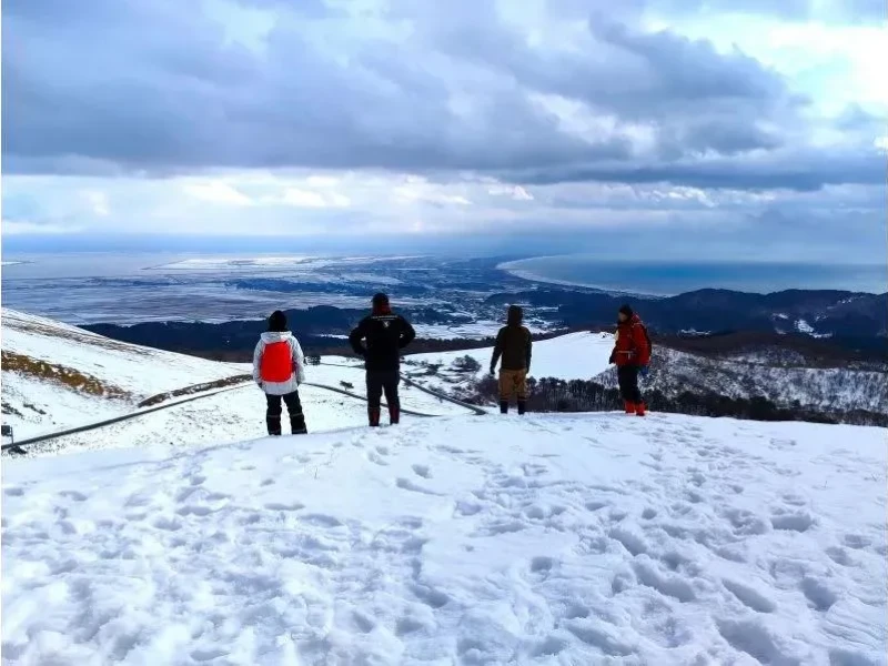 Akita/Oga Kış Kanpuzan Jeotrekking: Doğanın Sıcak Nefesiyle Büyüleyici Yürüyüş