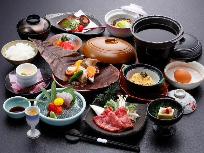 Shirakawago & Takayama: Okada Ryokan’da Hida Sığırı ve Onsen Keyfi 2 Gün