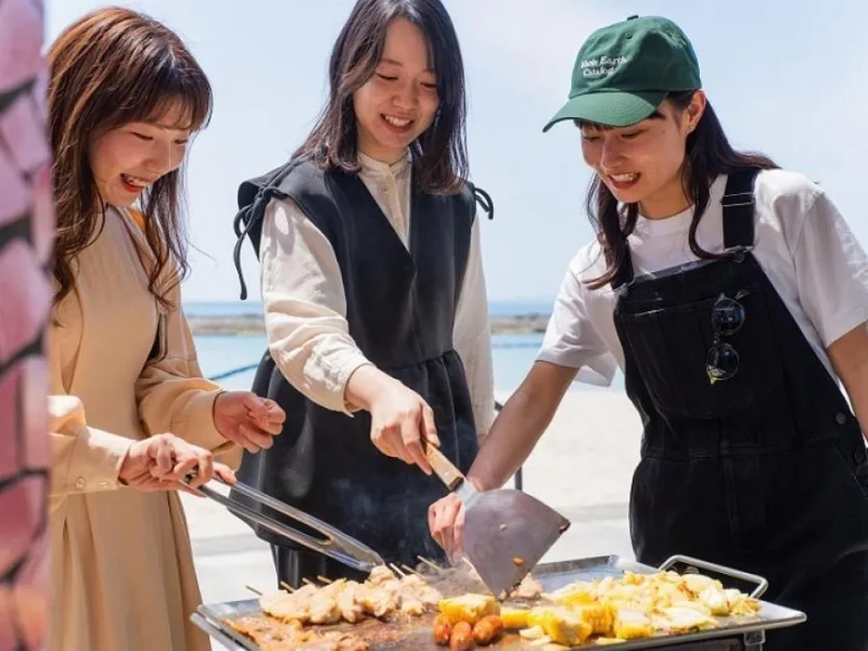 Okinawa Bibi Plajı Günü: BBQ ve Deniz Keyfi