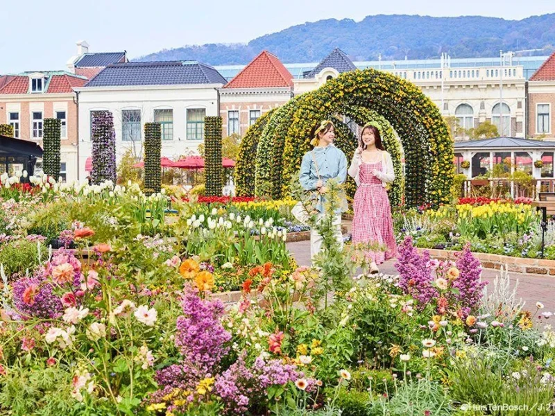 Nagasaki'den Huis Ten Bosch'a JR Tren ve Giriş Kombini