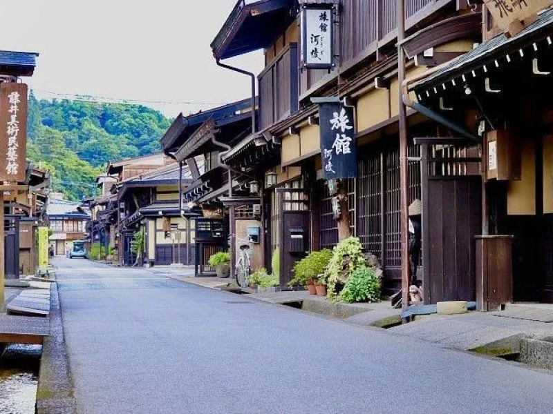Tokyo'dan 2 Günlük Tateyama Kurobe Alp Rotası ve Shirakawa-go Turu