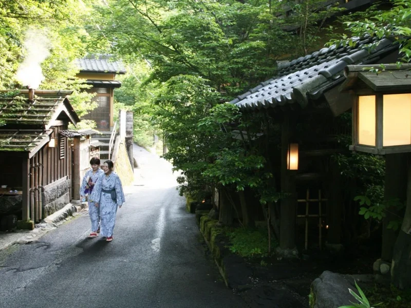 Kumamoto'dan Kurokawa Onsen'e Özel Transfer ve Manzaralı Tur Seçenekleri