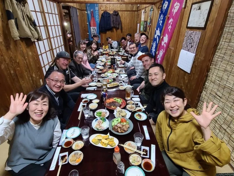 Kagoshima'da Yerel Halkla Birlikte Shochu Tadımı ve İzakaya Eğlencesi