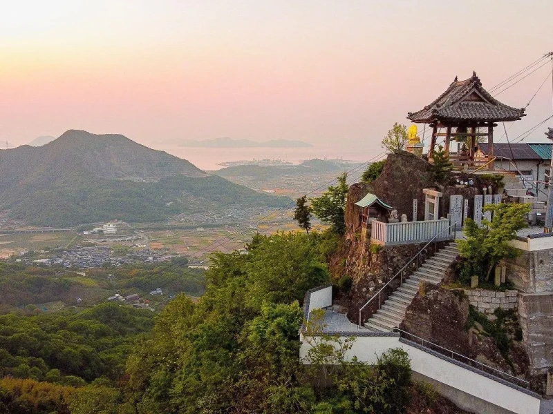 Shusshakaji Tapınağında Japon Kaligrafisi Deneyimi