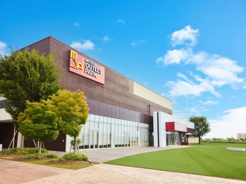 Βολική εκδρομή για ψώνια στο Outlet Oyabe από το Kanazawa