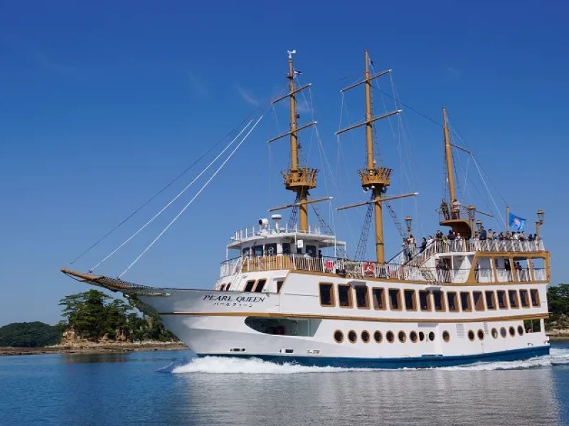 Kumamoto Bus Tour: Elegant Pearl Queen Cruise in Kujukushima Islands