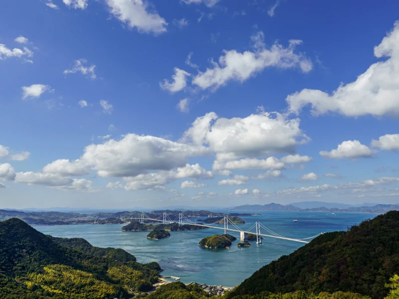 【%10 İNDİRİM】Osaka'dan 2 Günlük Otobüs Turu: Shimanami Kaido, Okudogo Onsen ve Kotohira-gu Tapınağı