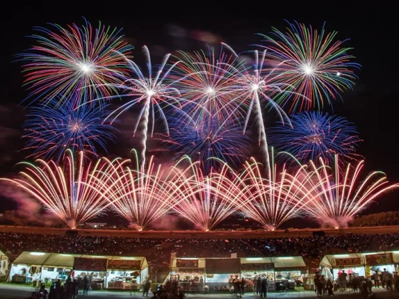 【%10 İNDİRİM】Osaka'dan 2 Günlük Otobüs Turu: Nishi Awa Havai Fişek Festivali & Shimanami Kaido